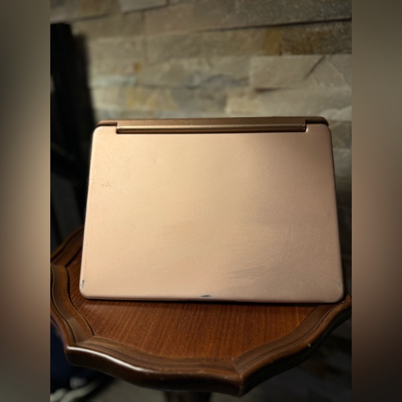 Favormates iPad Keyboard notebook fits 9.25x6.25 RoseGold, Light Up Keyboard. - Picture 7 of 7